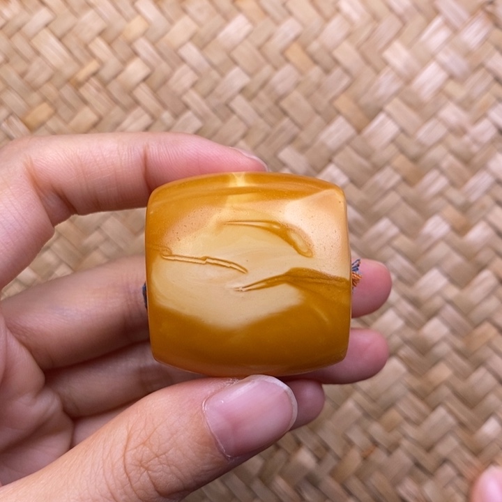 琥珀未镶嵌裸石蜜蜡M