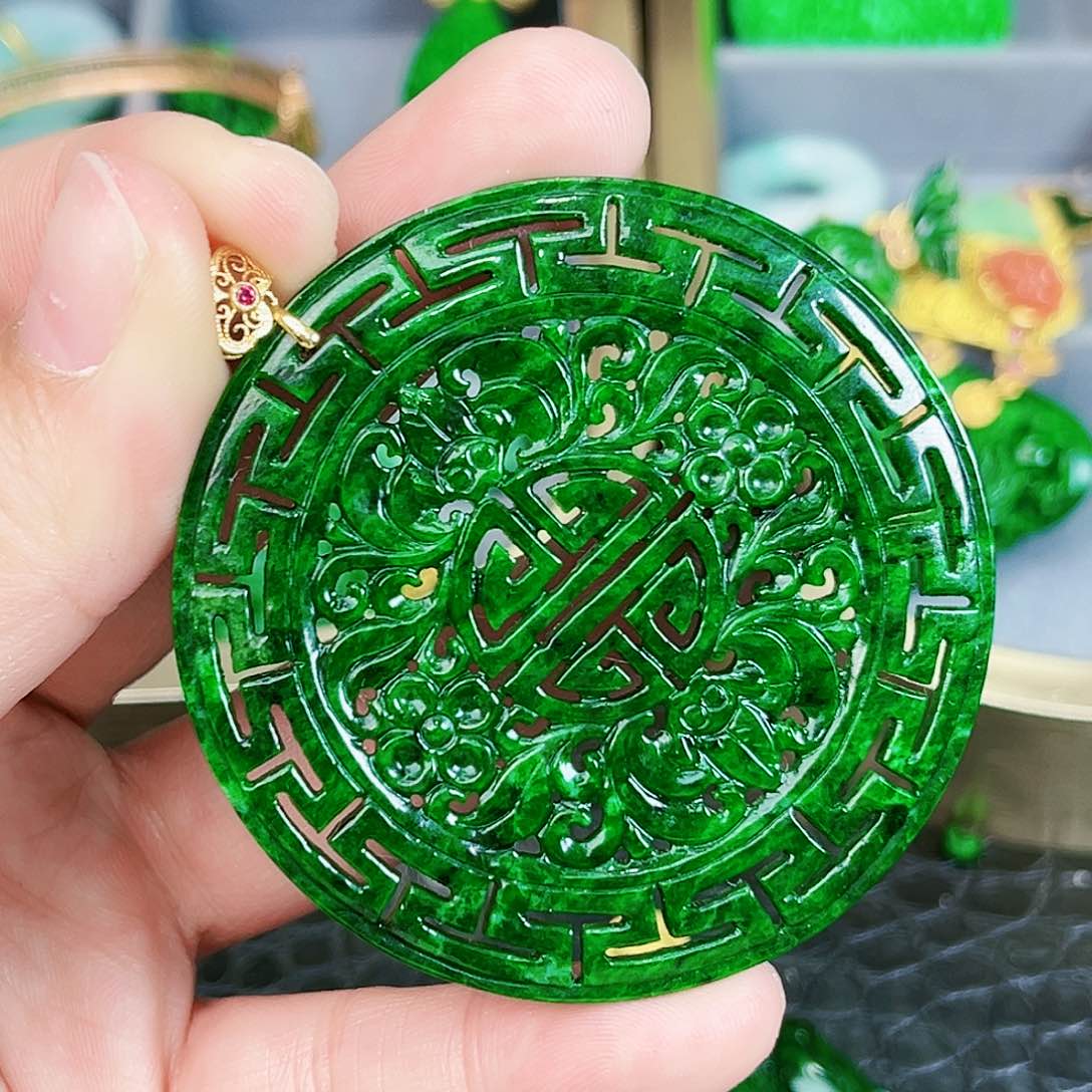 翡翠项链18K金镶嵌吊坠