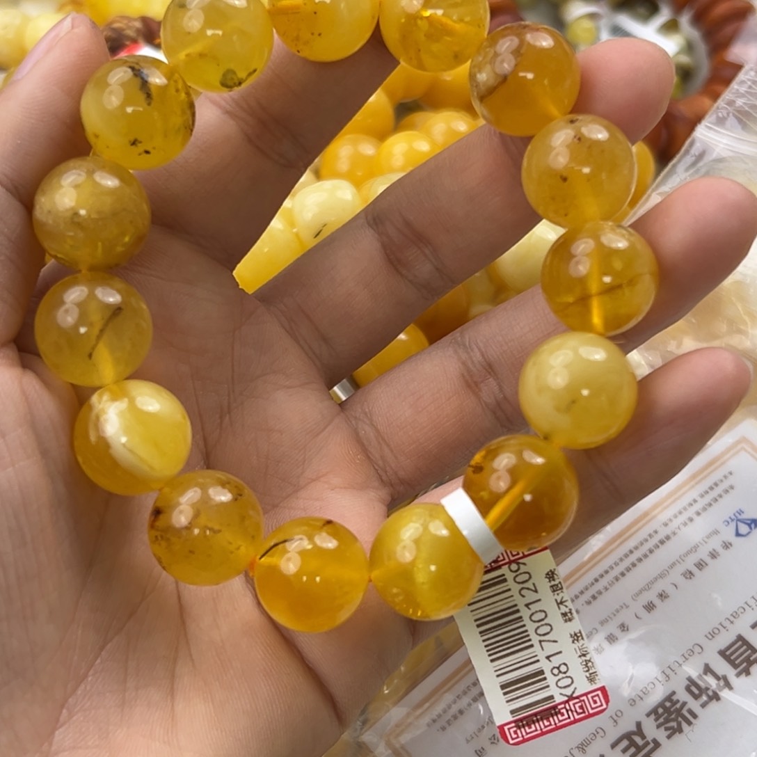琥珀珠宝奇石未镶嵌