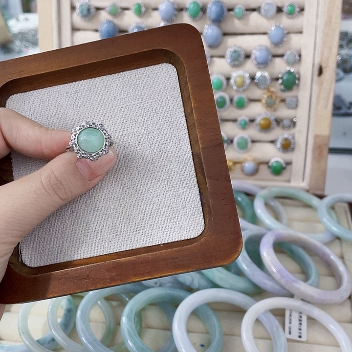 翡翠未镶嵌颈饰天然翡翠Ａ货