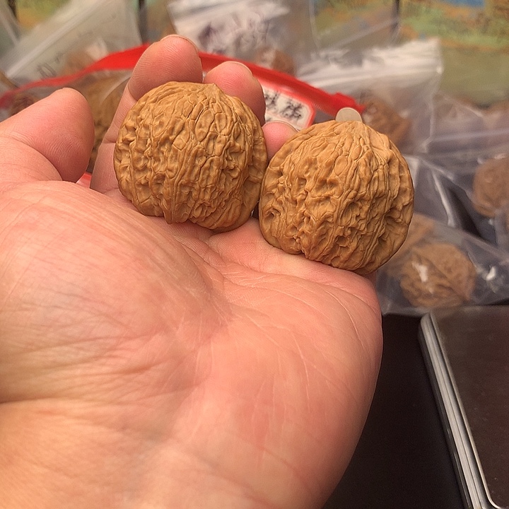 核桃泥鳅背41尺把件