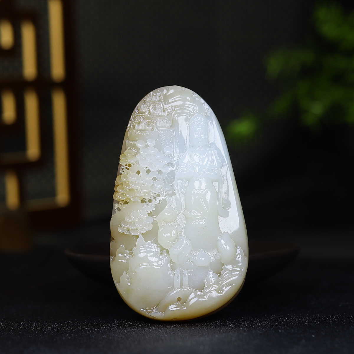 120654和田玉糖白玉观音把件