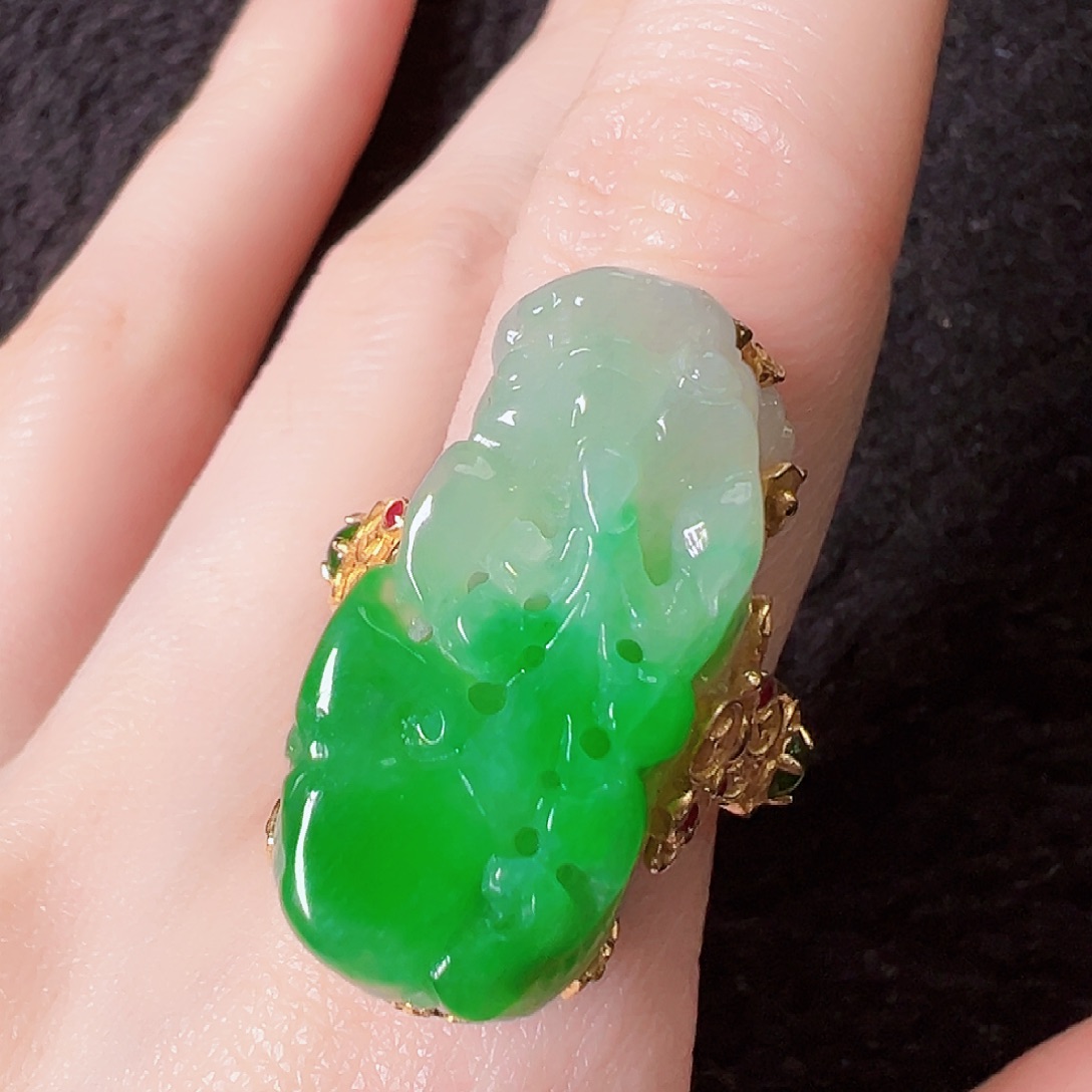 翡翠18K金镶嵌戒指签收后24小时鉴赏期，过时不退