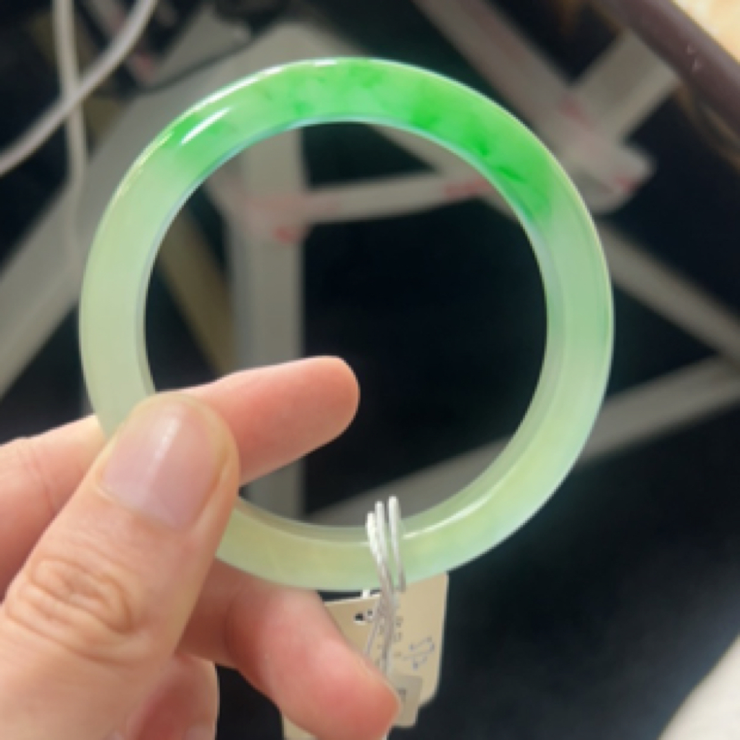 非金属仿水晶手镯 一物一拍手镯