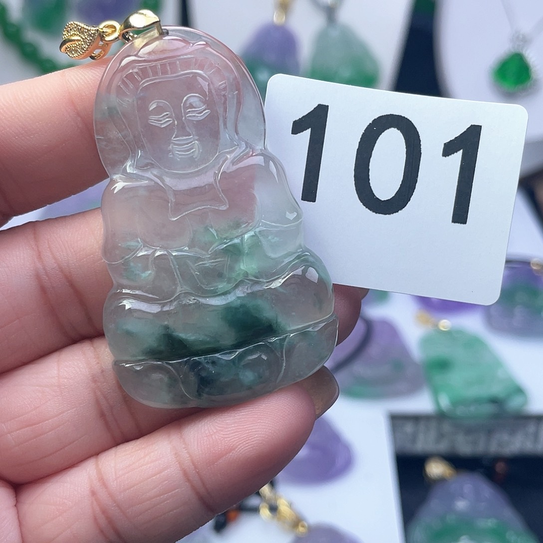 翡翠吊坠(赠链)未镶嵌