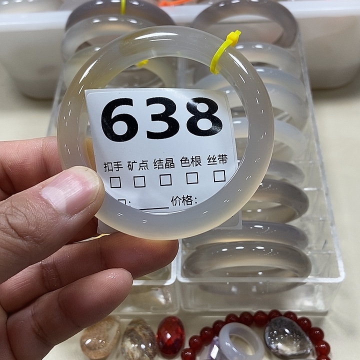 晚***、玛瑙/玉髓未镶嵌手镯