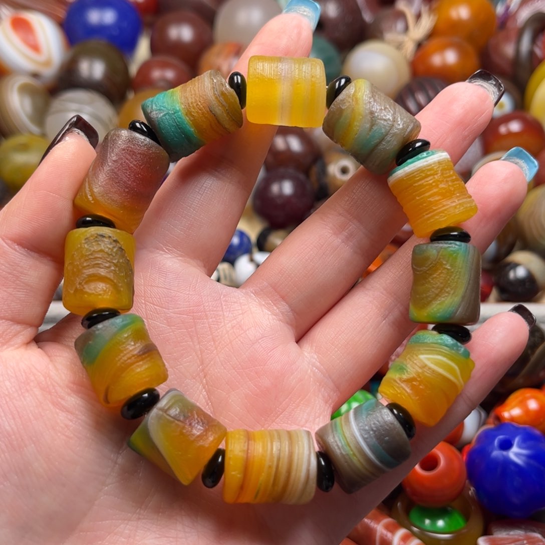 玛瑙/玉髓颈饰未镶嵌