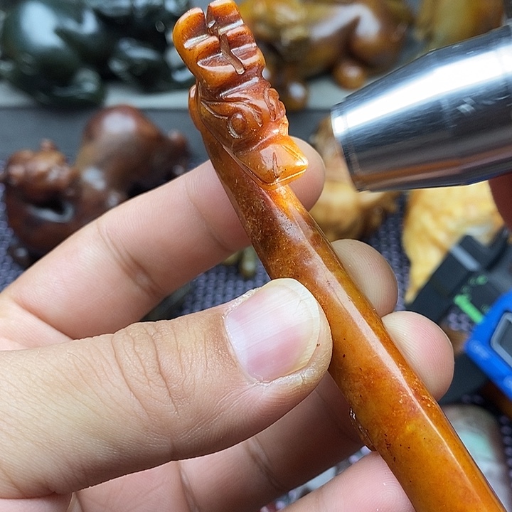 未镶嵌蛇纹石玉颈饰