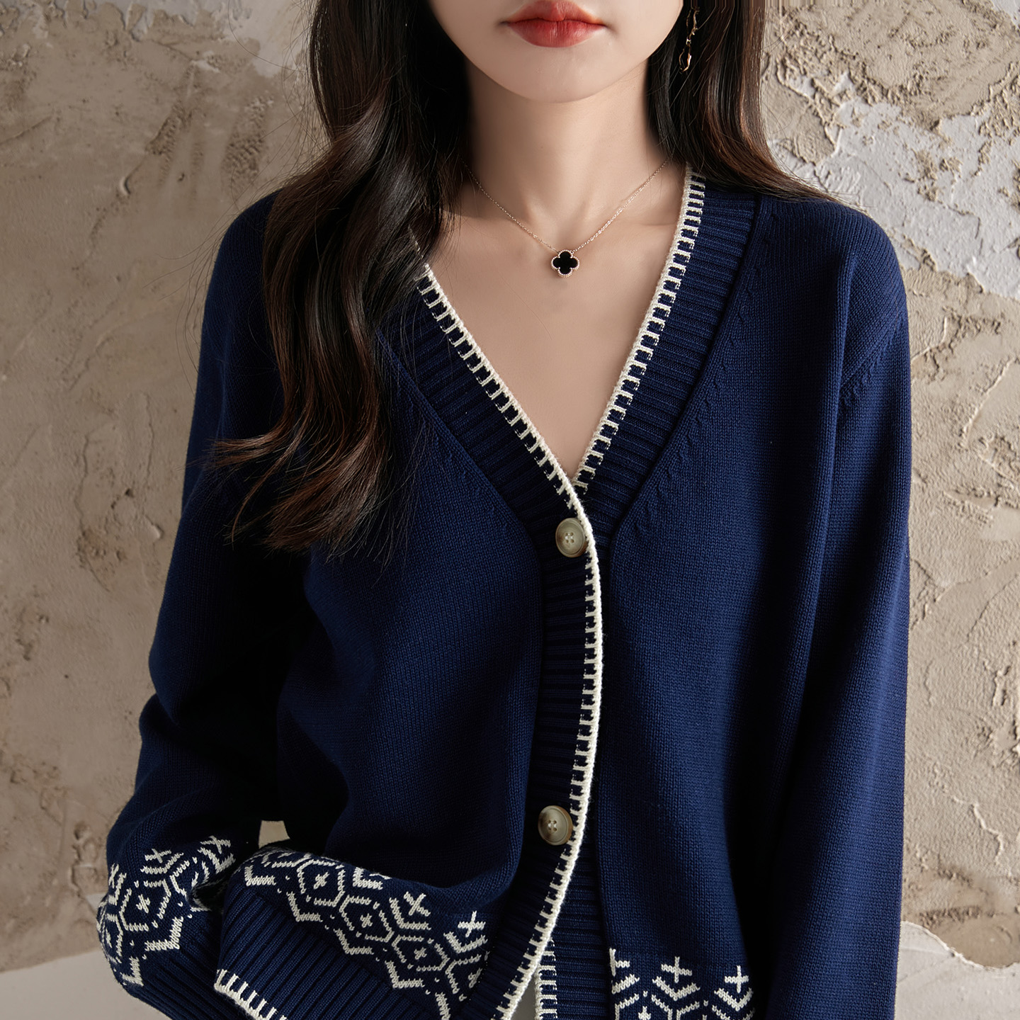 厚款100%纯棉V领提花针织开衫宽松百搭毛衣