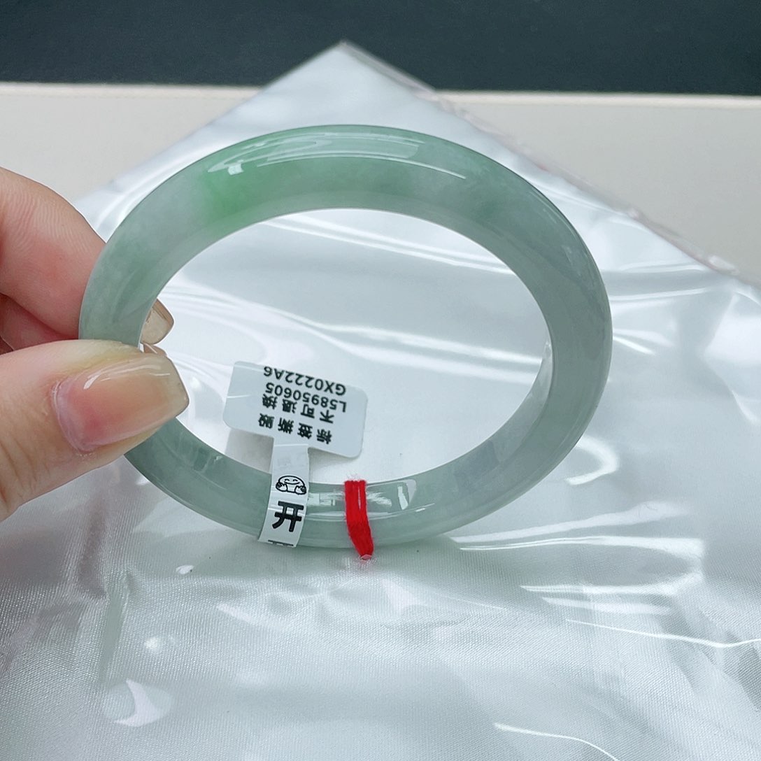 翡翠手镯未镶嵌正58.6