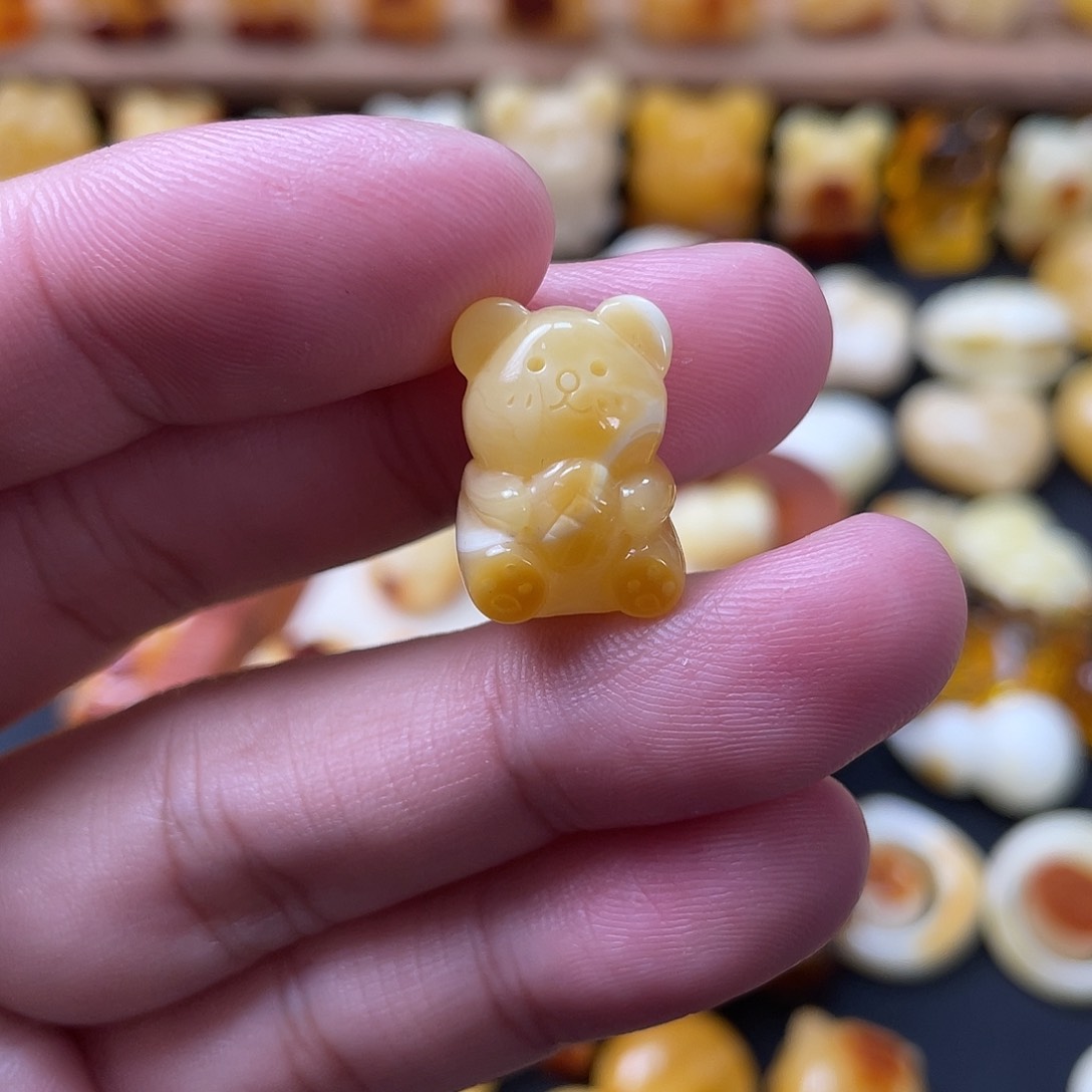 琥珀珠宝奇石未镶嵌