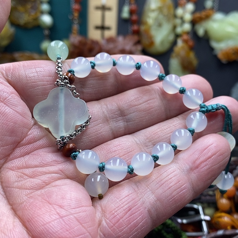 【闪购商品】蛇纹石玉手牌未镶嵌