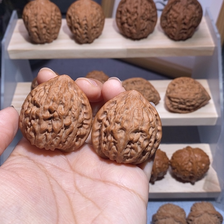 吊坠文玩核桃金牛