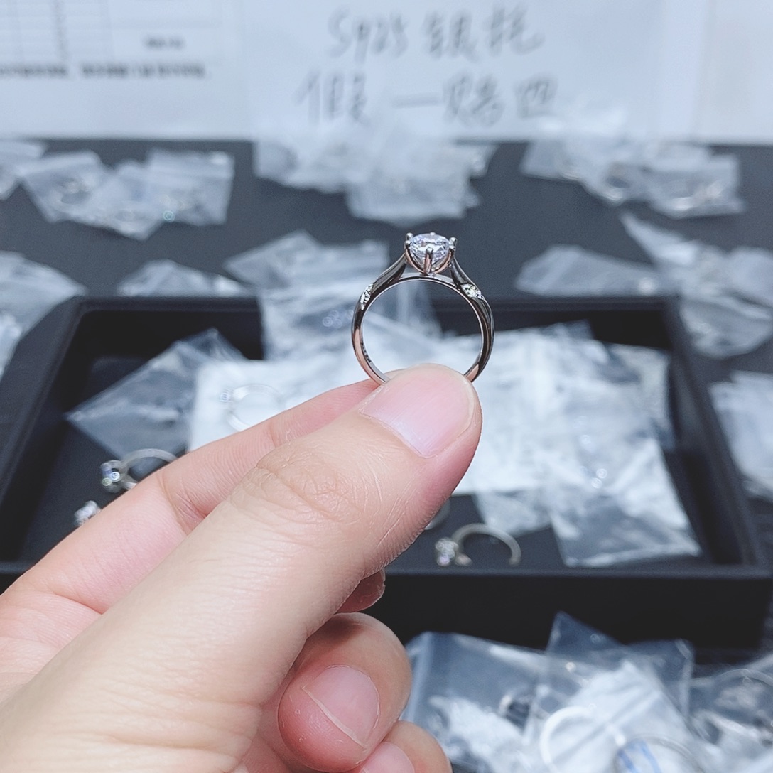 925银合成碳硅石通灵1克拉16