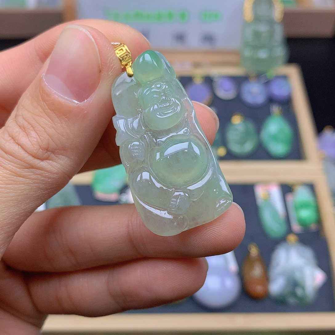 翡翠颈饰18K金镶嵌翡翠