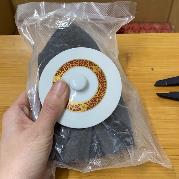 瓷片哈中古工艺品一件