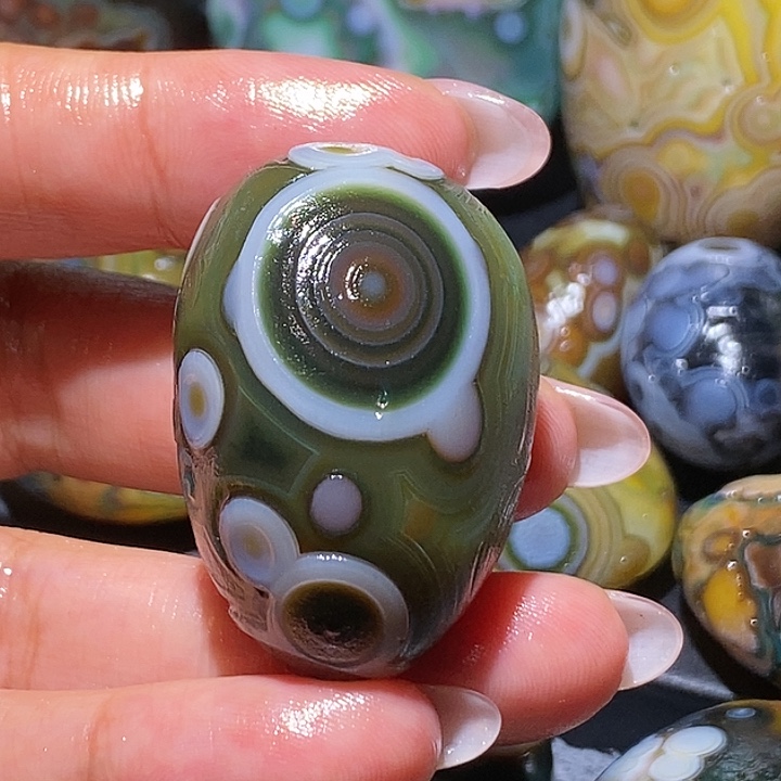 玛瑙/玉髓未镶嵌珠宝奇石79