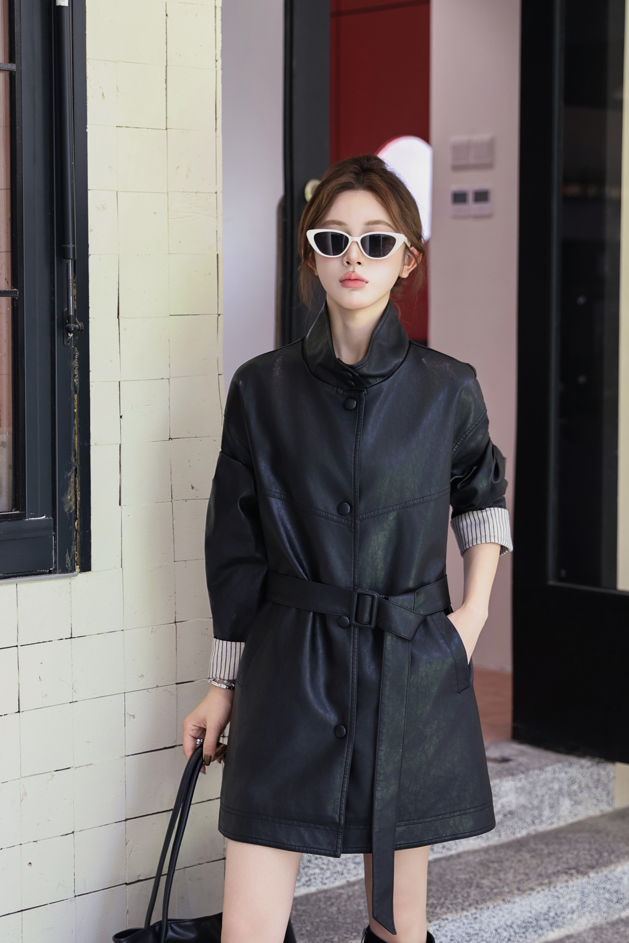 2025秋冬新款上衣女装中长款显瘦复古袖口拼接皮衣外套