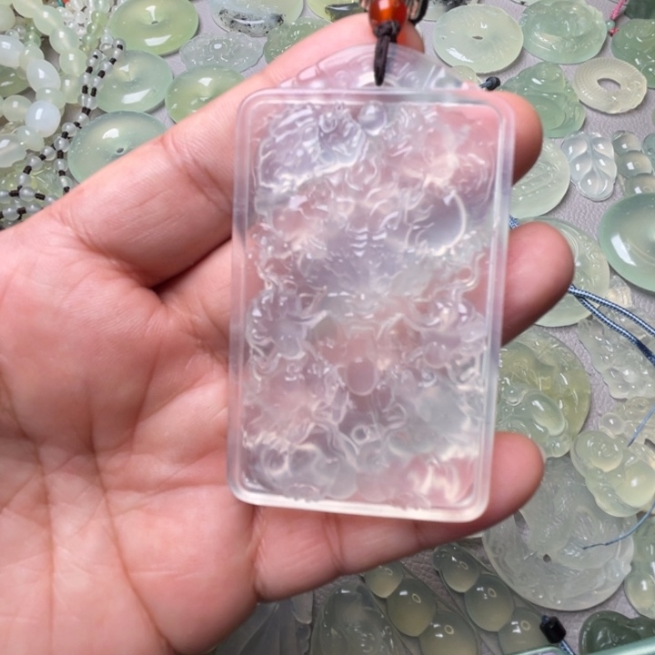 岫玉吊坠(赠链)未镶嵌还***拳