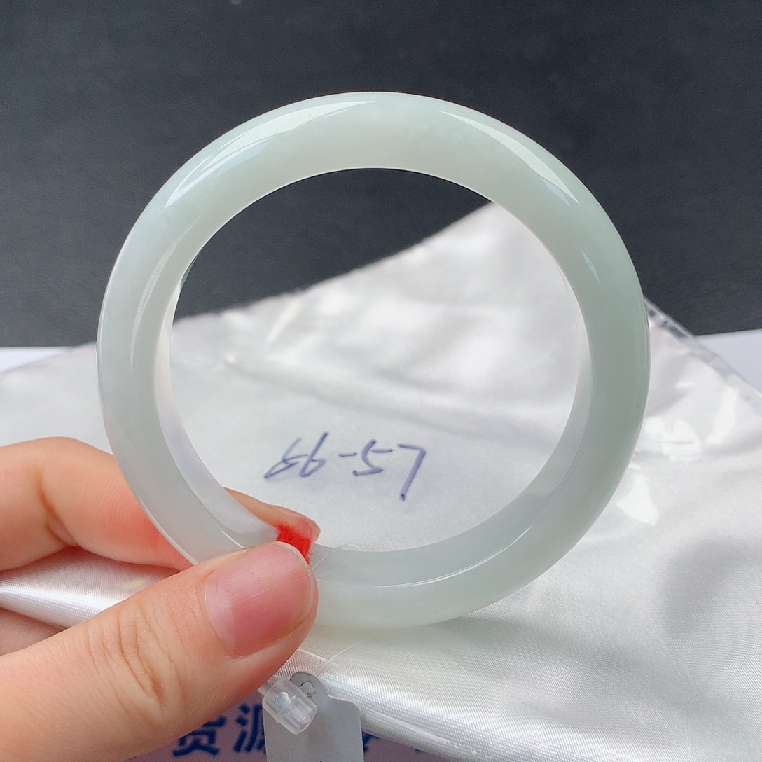 翡翠手镯未镶嵌61正57