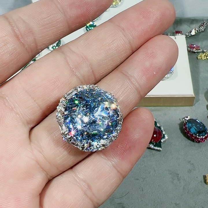 红宝石颈饰未镶嵌爱****姨