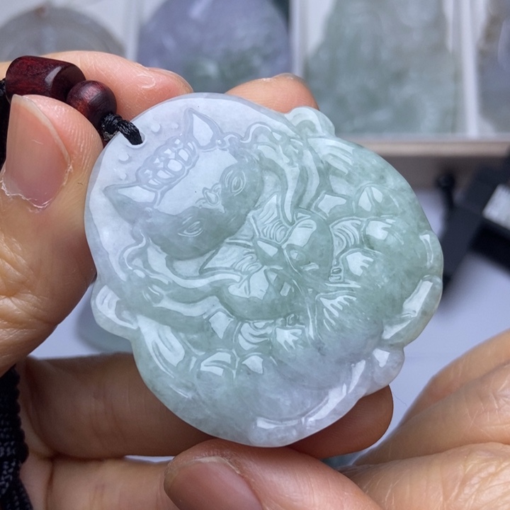 翡翠未镶嵌颈饰翡翠
