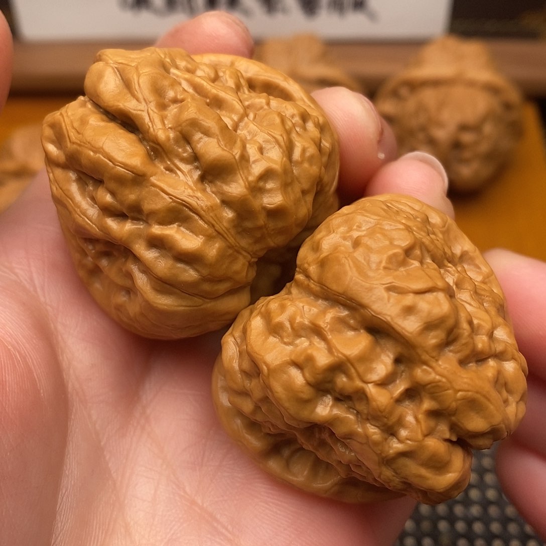 文玩核桃吊坠边40左右