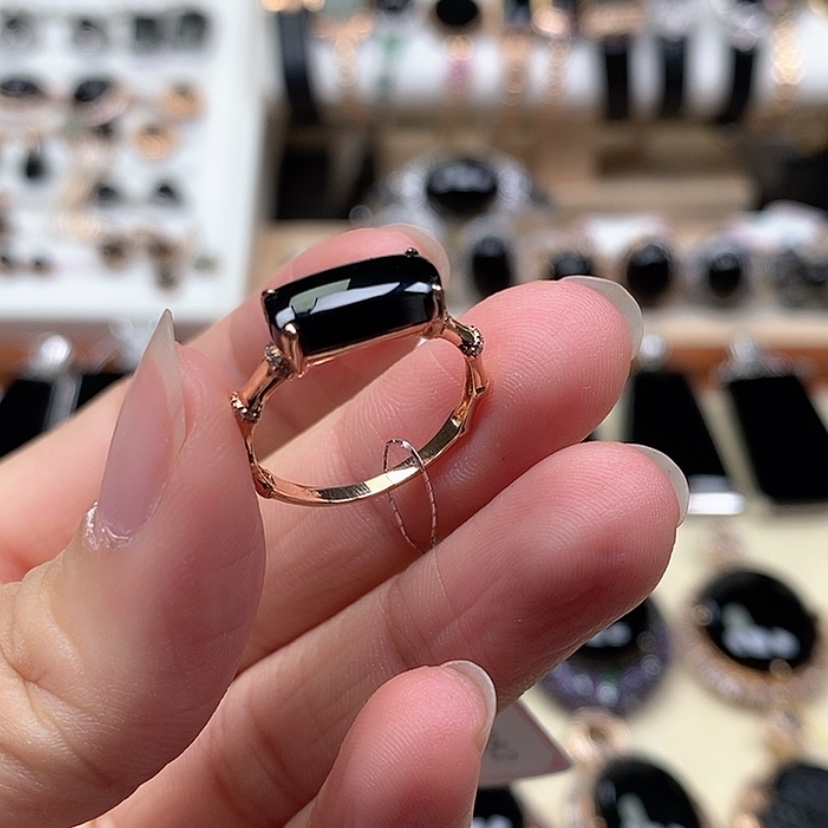 【闪购商品】翡翠戒指18K金镶嵌墨翠