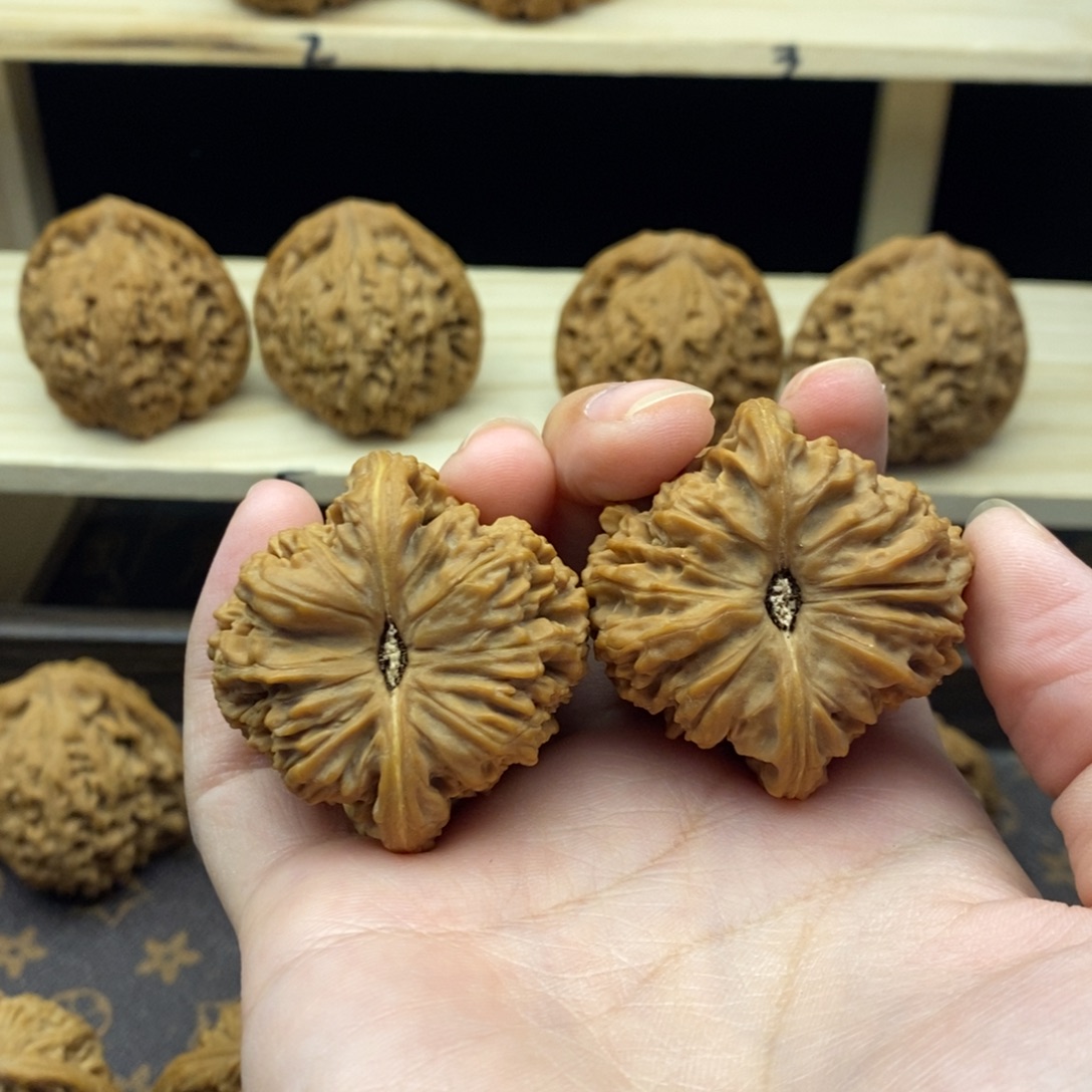 大***圣吊坠柏香籽/百香籽