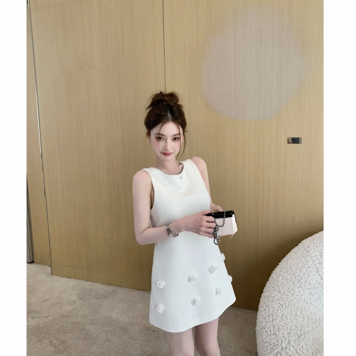  FF 赫本风立体花朵时尚气质百搭法式减龄设计感无袖连衣裙