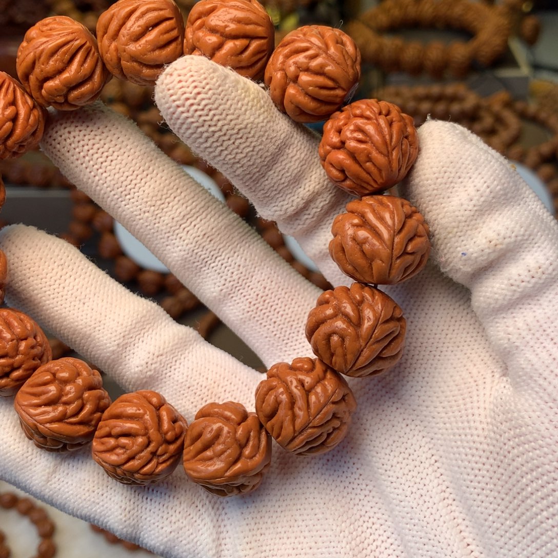 远***唤桃核手串秦岭龙纹