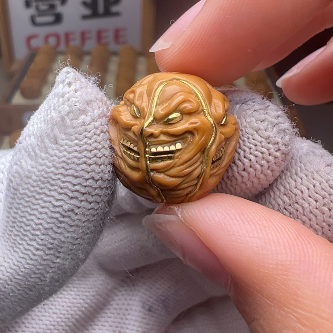 猴头核桃把件镶嵌款一念心魔18左右尺寸全品有正常封口线