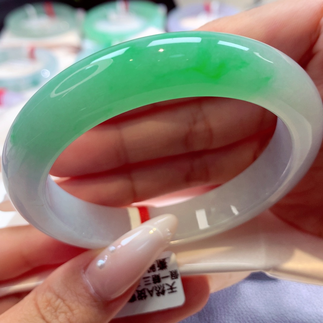未镶嵌手镯翡翠白底青8号66