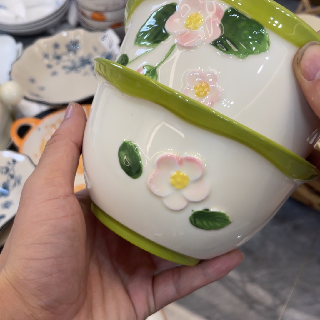 陶瓷微瑕餐具介意勿拍，满18飞！ 