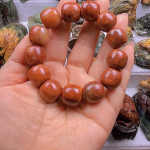 透闪石质玉手串未镶嵌王*