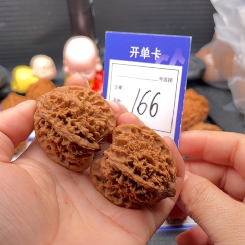 文玩核桃把件40满天星166