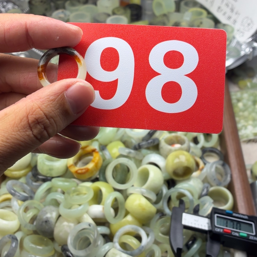 勤****蛇纹石玉合金戒指