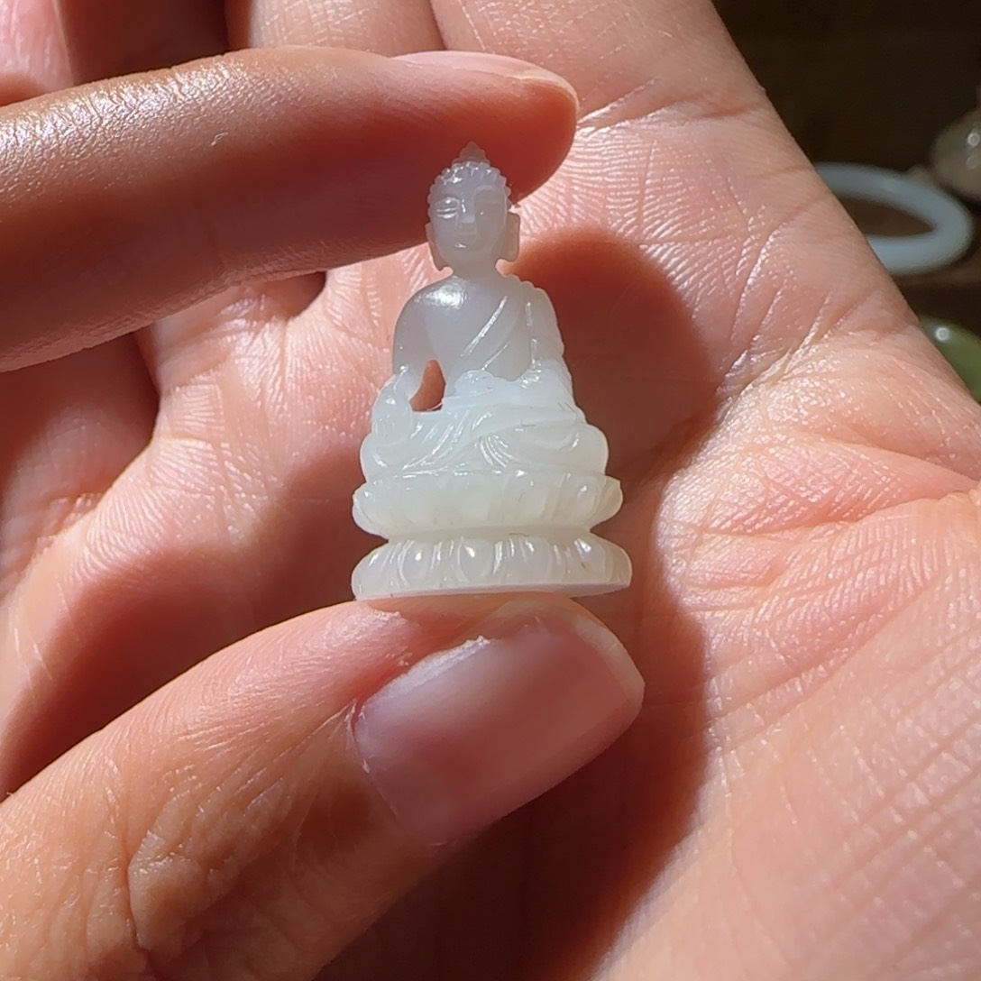 和田玉挂件未镶嵌云****姐