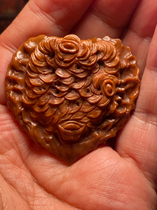 苏工核雕纯手工雕刻，老籽，15年老料核桃牌老苏工貔貅，个性