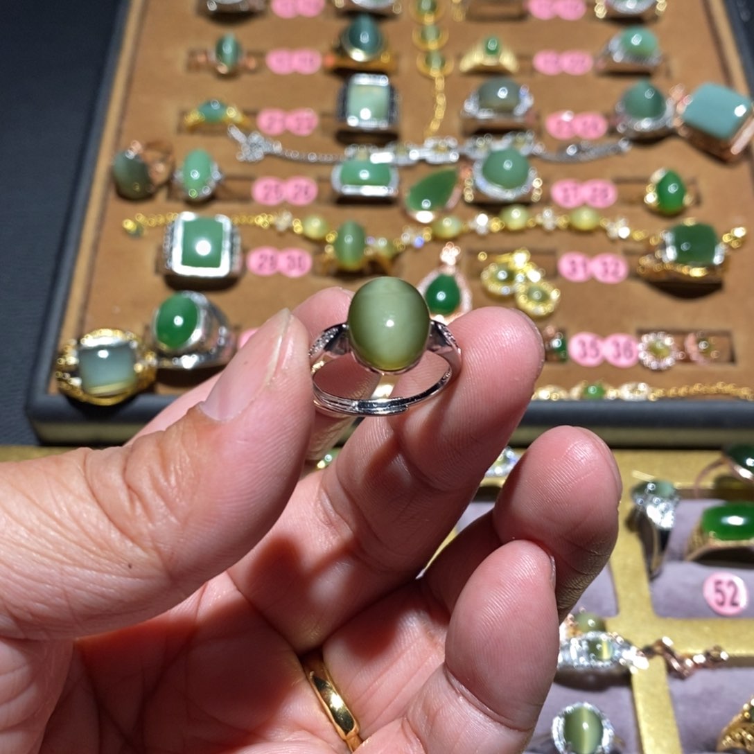 和田玉（碧玉）戒指未镶嵌