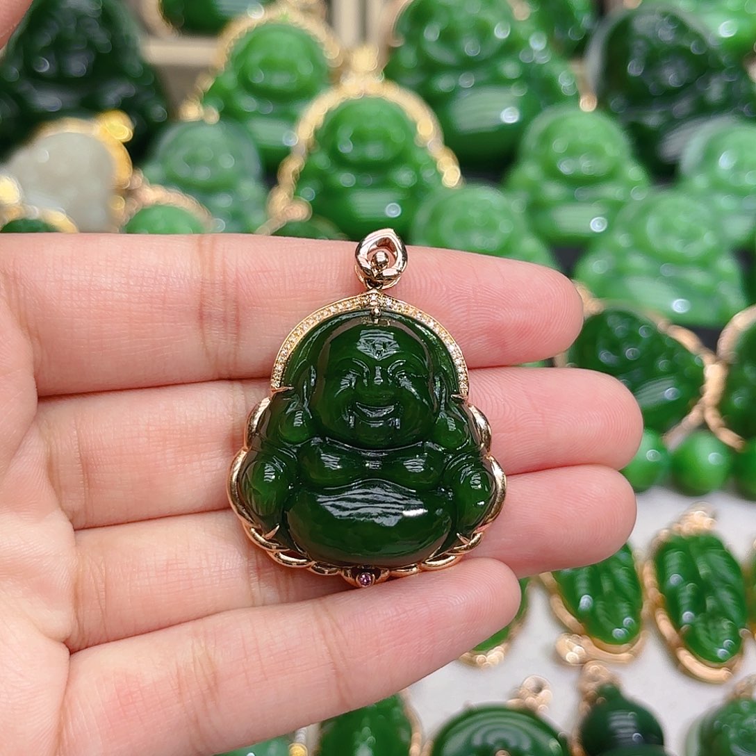 和田玉（碧玉）颈饰18K金镶嵌