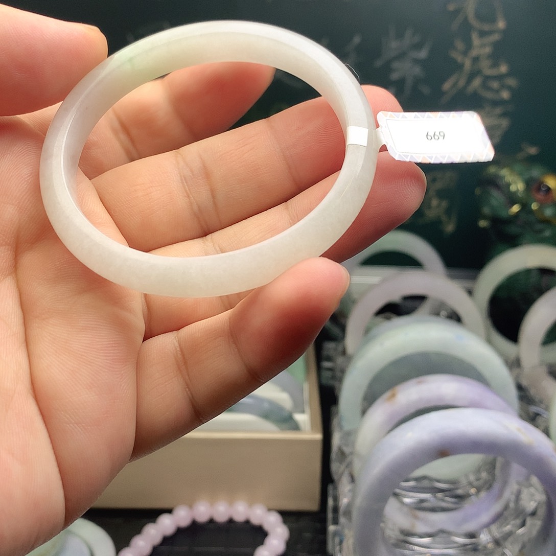 未镶嵌手镯翡翠56贵妃
