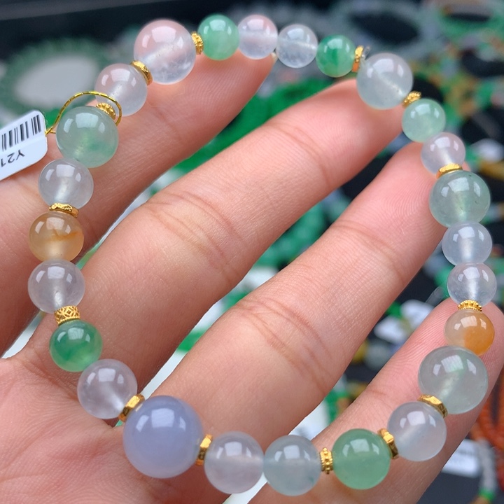 翡翠手镯未镶嵌卡