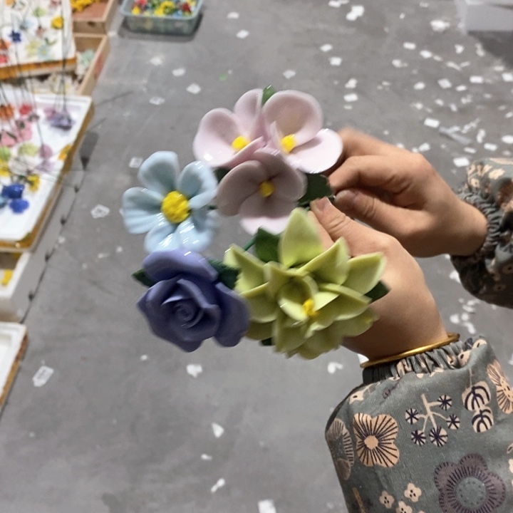 摆件陶瓷材料的分类与