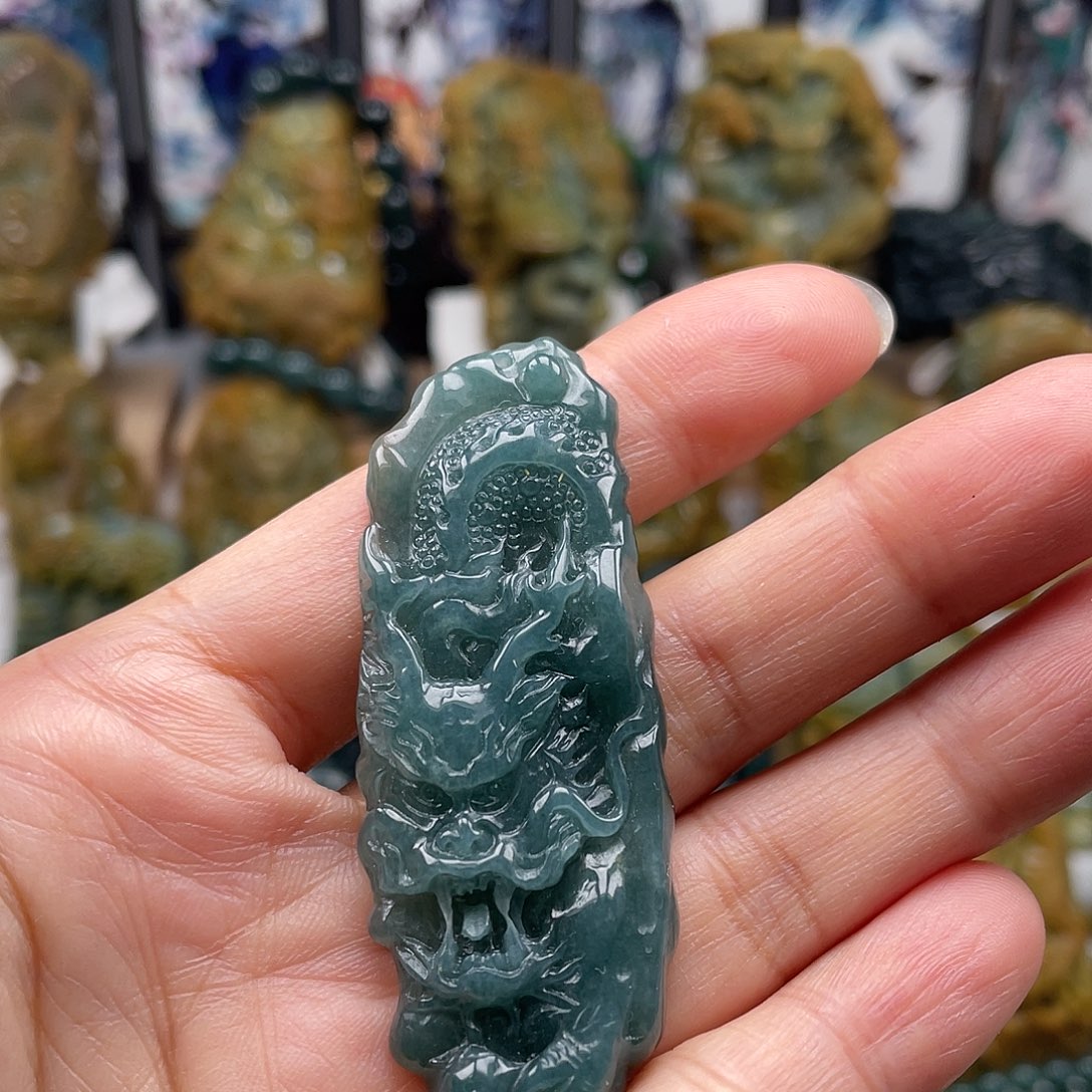 翡翠未镶嵌颈饰天然翡翠a货龙