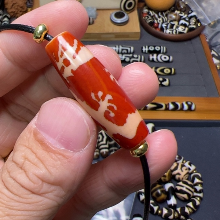 玛瑙/玉髓颈饰未镶嵌黑**虹