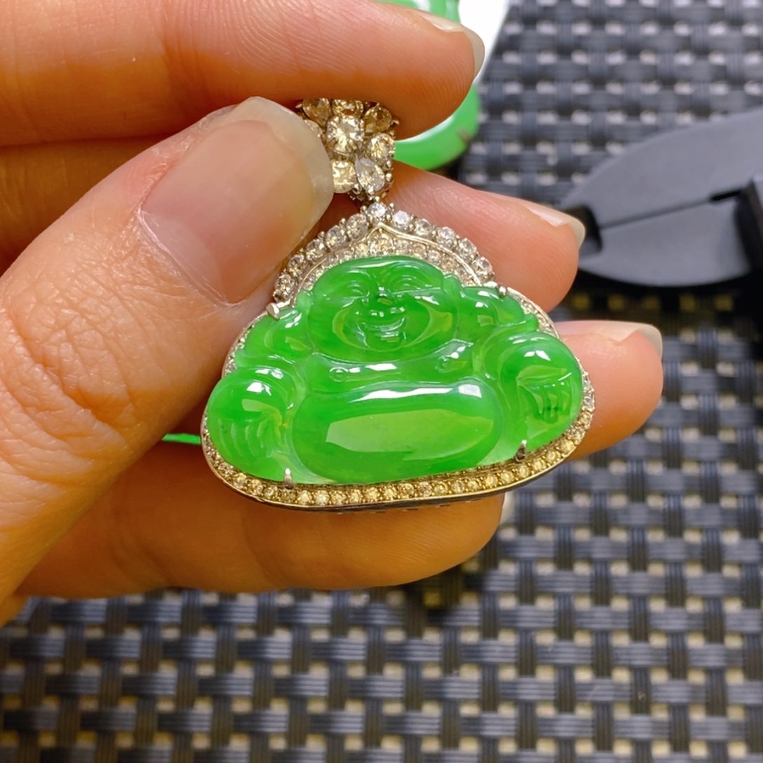 翡翠颈饰银S925镶嵌吊坠