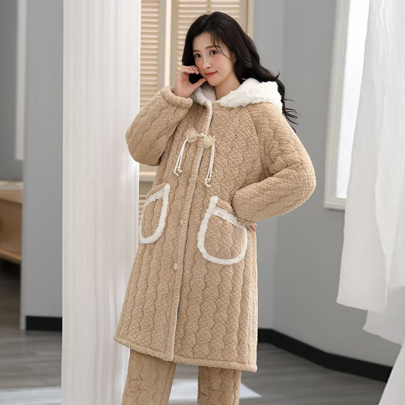 睡衣女2025年新款秋冬季三层夹棉加厚保暖珊瑚绒可外穿连帽家居服
