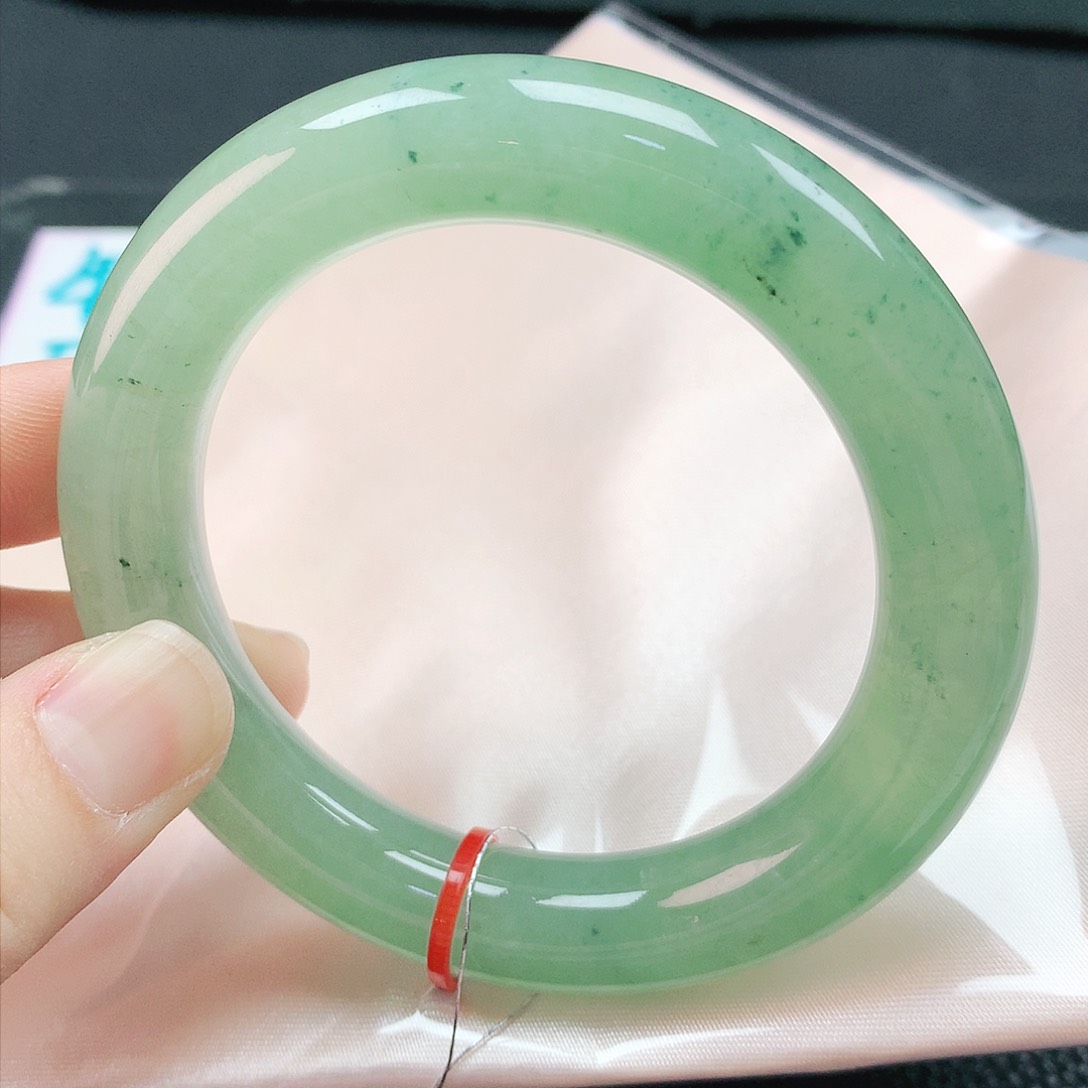 翡翠手镯未镶嵌58胖圆