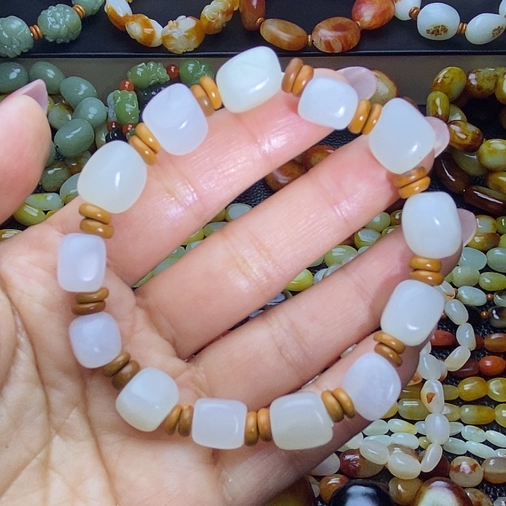 未镶嵌手链和田玉